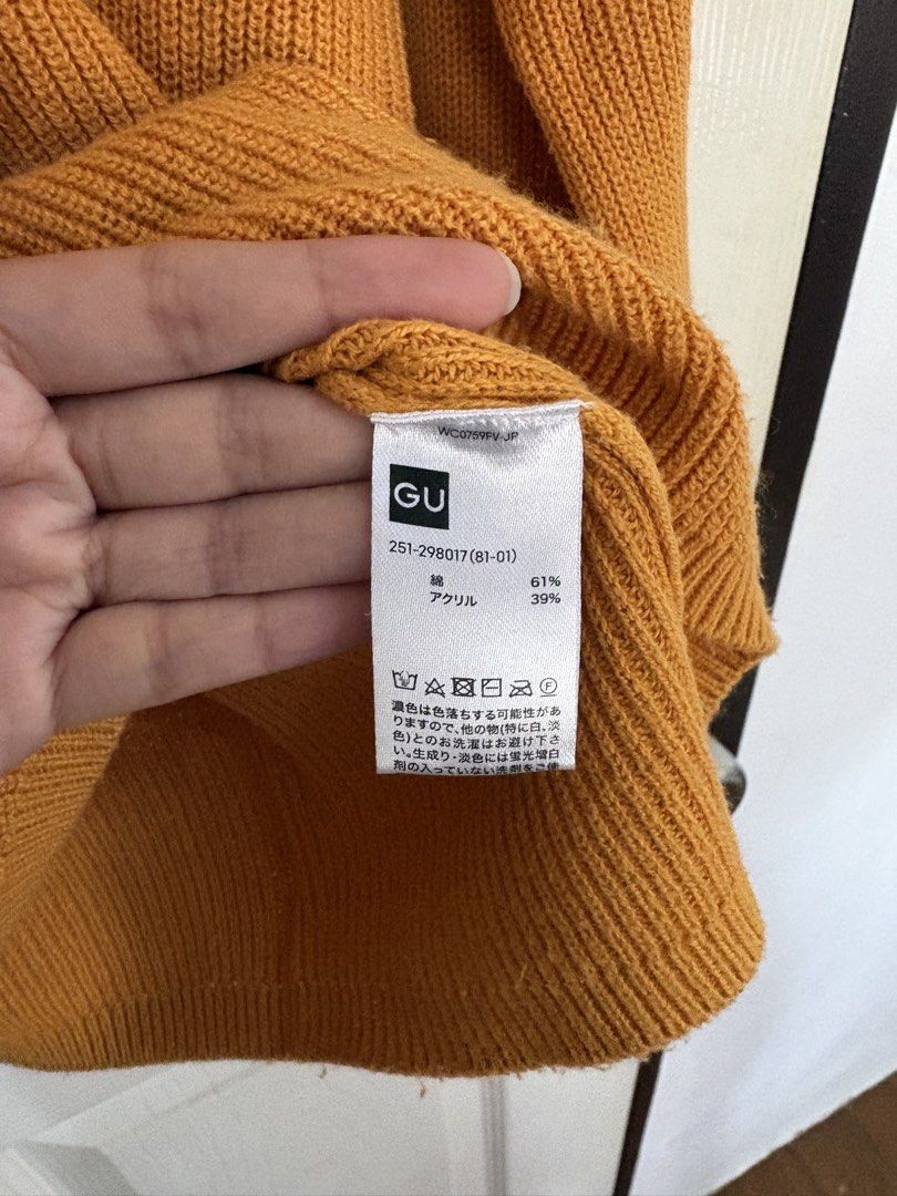 GU Mustard Yellow Knit Sweater (Category: Longsleeves) located in Angeles City. Submitted by classictop (Listing ID 1435068777, Image 3). Description: Mustard yellow knit sweater from GU. Features a lace-up detail at the neckline. Like new Size: Small RFS: outgrown/size M na ako :( Super nice ang color!.