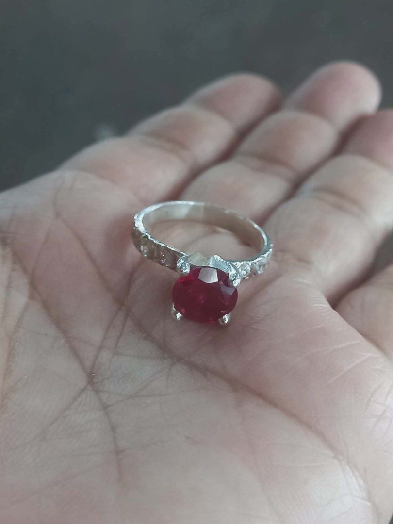 Engagement Ring Guaranteed S925 Silver, Ruby / Garnet Engagement Ring (Category: Rings) located in Naga. Submitted by happeemarket (Listing ID 1435117593, Image 1). Description: Guaranteed S925 Silver, Ruby / Garnet stone Engagement Ring Mapapa wow.
