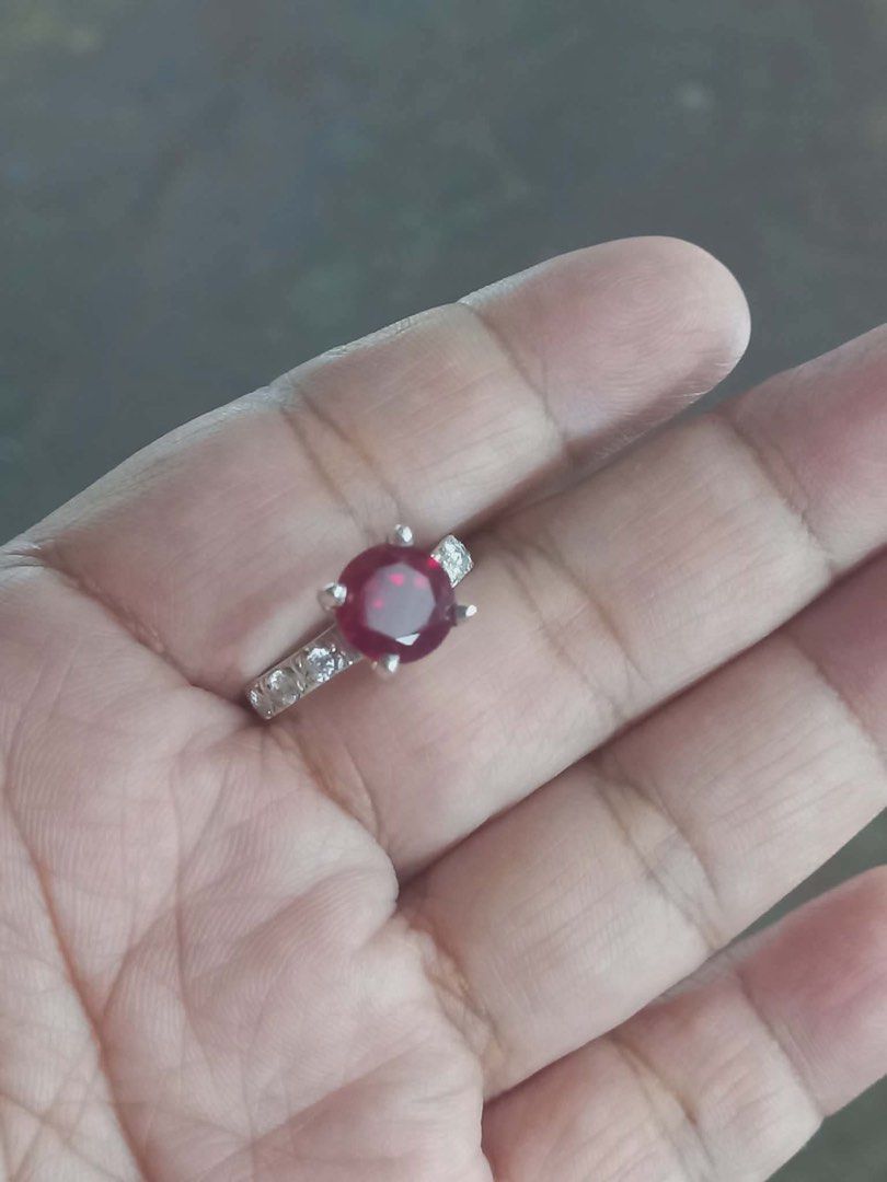 Engagement Ring Guaranteed S925 Silver, Ruby / Garnet Engagement Ring (Category: Rings) located in Naga. Submitted by happeemarket (Listing ID 1435117593, Image 3). Description: Guaranteed S925 Silver, Ruby / Garnet stone Engagement Ring Mapapa wow.