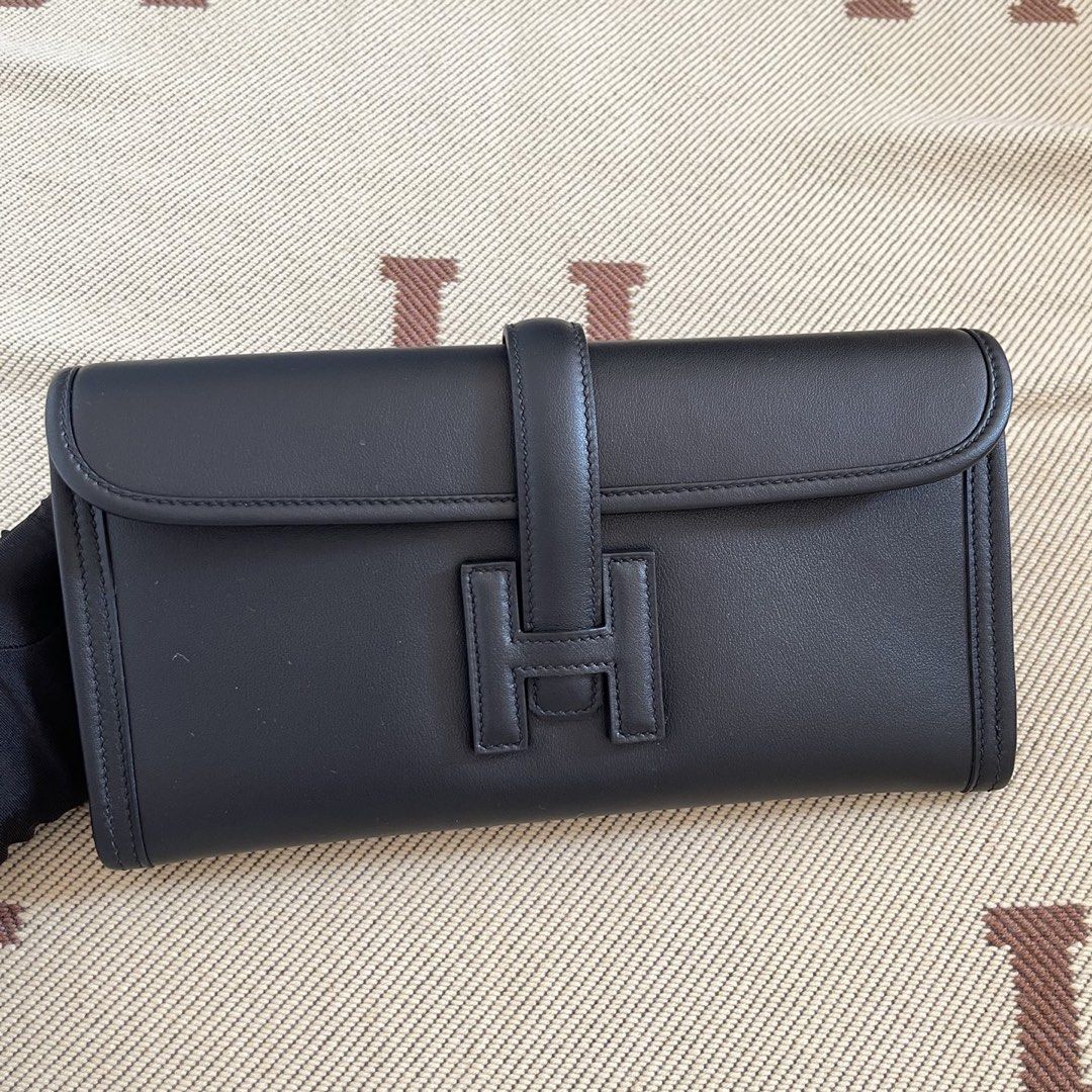 Hermes Jigen Elan 29cm Black Swift (Category: Luxury Bags & Wallets) located in Pasig City. Submitted by wmsbags_2 (Listing ID 1435093380, Image 2). Description: Available Pre-Order 4 Working Days ‼️VIP HANDMADE‼️ ✅Perfect workmanship ✅Fully hand stitched ✅Fully hadmade ✅Fine stamp & Code ✅100% Hardware materials structured ✅Real Leather ✅We do deliver NATIONWIDE ✅ or meet up ( metro manila area) ✅Complete Inclusion we Accept ! ✅Credit Card ✅Cash