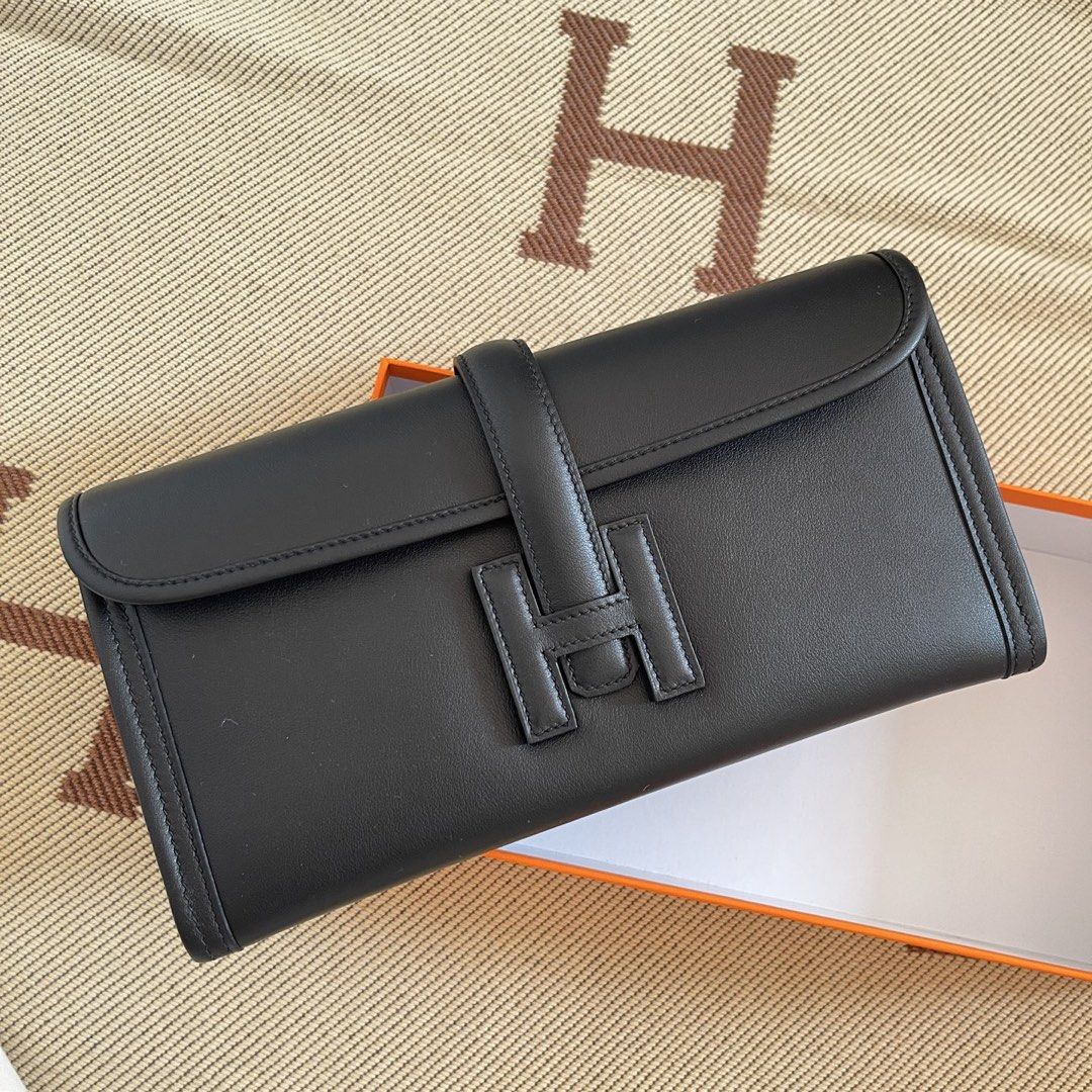 Hermes Jigen Elan 29cm Black Swift (Category: Luxury Bags & Wallets) located in Pasig City. Submitted by wmsbags_2 (Listing ID 1435093380, Image 1). Description: Available Pre-Order 4 Working Days ‼️VIP HANDMADE‼️ ✅Perfect workmanship ✅Fully hand stitched ✅Fully hadmade ✅Fine stamp & Code ✅100% Hardware materials structured ✅Real Leather ✅We do deliver NATIONWIDE ✅ or meet up ( metro manila area) ✅Complete Inclusion we Accept ! ✅Credit Card ✅Cash