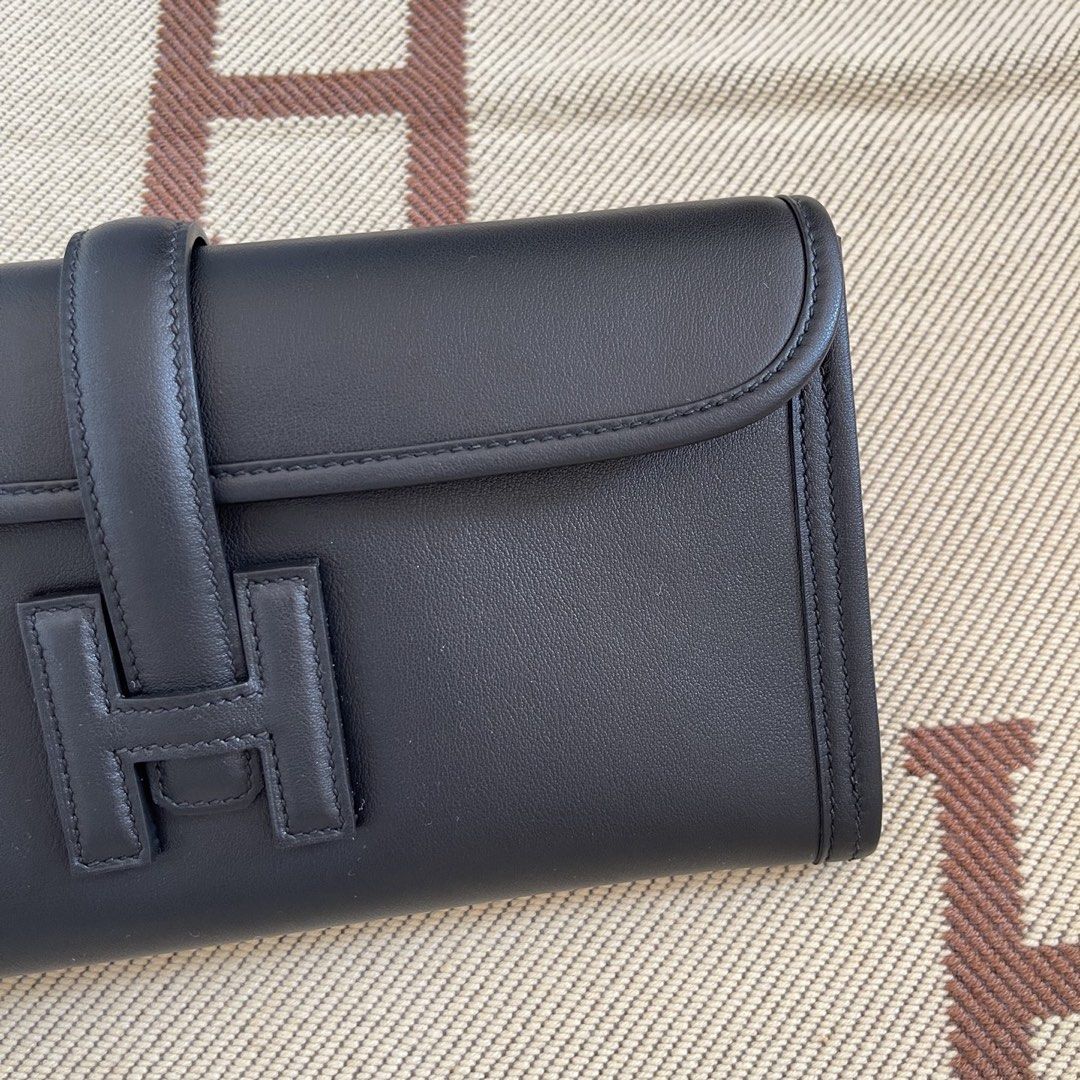 Hermes Jigen Elan 29cm Black Swift (Category: Luxury Bags & Wallets) located in Pasig City. Submitted by wmsbags_2 (Listing ID 1435093380, Image 3). Description: Available Pre-Order 4 Working Days ‼️VIP HANDMADE‼️ ✅Perfect workmanship ✅Fully hand stitched ✅Fully hadmade ✅Fine stamp & Code ✅100% Hardware materials structured ✅Real Leather ✅We do deliver NATIONWIDE ✅ or meet up ( metro manila area) ✅Complete Inclusion we Accept ! ✅Credit Card ✅Cash