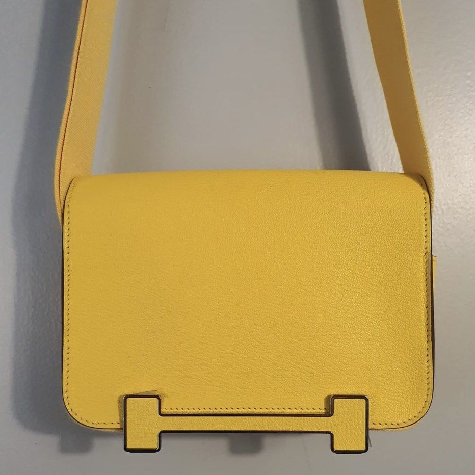 Hermès Geta Lime (Category: Luxury Bags & Wallets) located in Taguig. Submitted by mainsourceph (Listing ID 1435166018, Image 1). Description: Hermès Geta Lime Chèvre Mysore leather Palladium Hardware Box, Dust Bag, Booklet and Certificate.