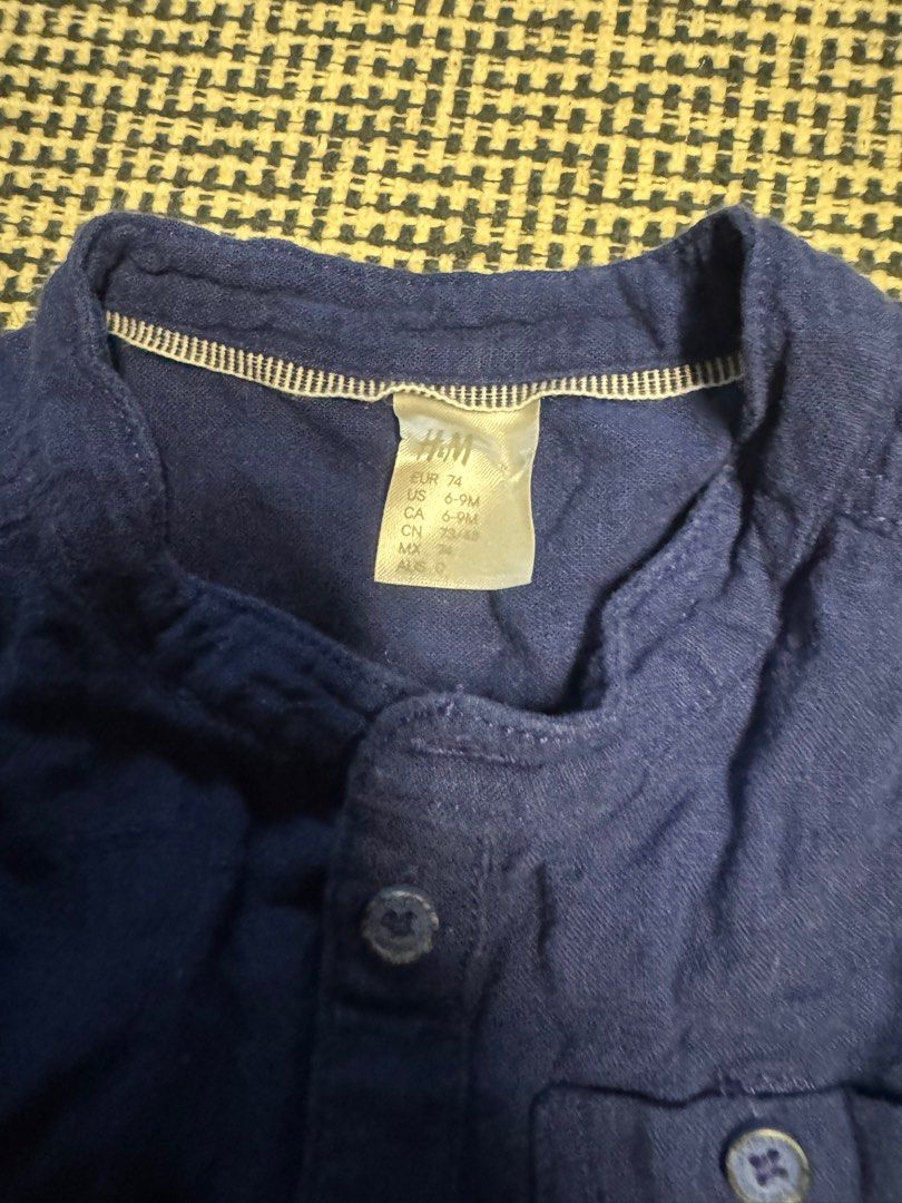 H&M Blue long sleeves for babies (Category: Babies & Kids Fashion) located in Quezon City. Submitted by coolmomma (Listing ID 1435090703, Image 2). Description: Fits 7-9 mos No issues just needs to be ironed Never worn .