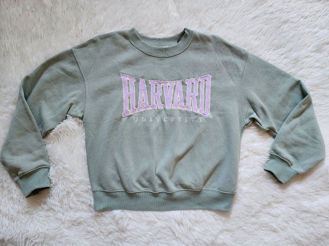 H&M Divided Harvard University Sweatshirt (Category: Coats, Jackets and Outerwear) located in Manila. Submitted by yelbee (Listing ID 1434999312, Image 2). Description: Never userd, just washed and stored it Can fit to Small.