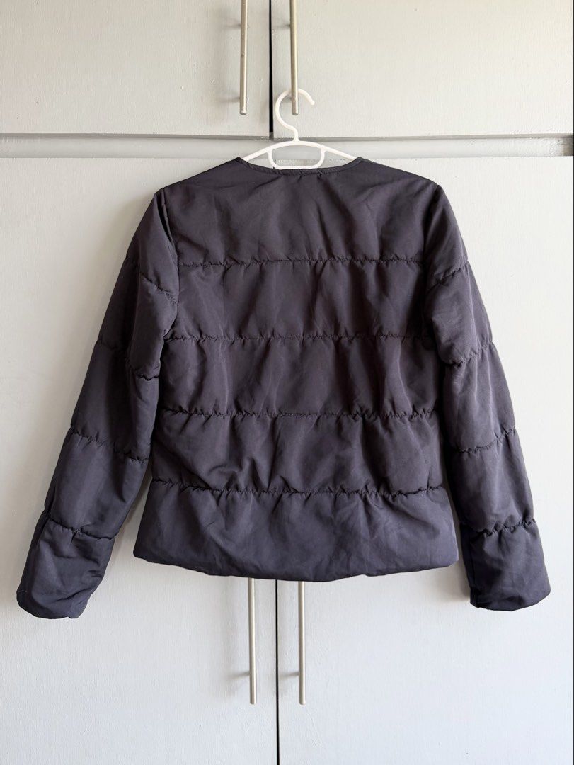 H&M Navy Blue Padded/Puffer Jacket (Category: Coats, Jackets and Outerwear) located in San Juan City. Submitted by itemsfromkam (Listing ID 1435044019, Image 2). Description: • S on tag • full-length zip, 2 front pockets, warm and comfy.