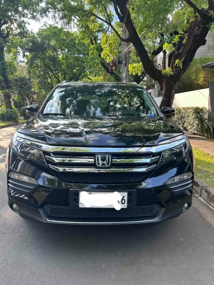 Honda Pilot (Category: Used Cars) located in Makati City. Submitted by rjcmrealestate (Listing ID 1435014027, Image 1). Description: 2016 Honda Pilot 3.5 V6 📍 Location: Metro Manila ✅ Low Mileage - 36,800KM ✅ 3.5L V6 - Smooth, power, reliable ✅ Automatic Transmission ✅ Very well maintained - excellent condition ✅ Spacious 7-8 seater - perfect family SUV ✅ all original / No major issue 💡 WHY THIS UNIT STAND OUT? • Extreme low mileage for its yea