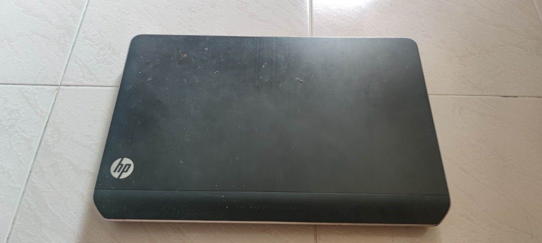 HP pavillion dv6. Laptop - Black