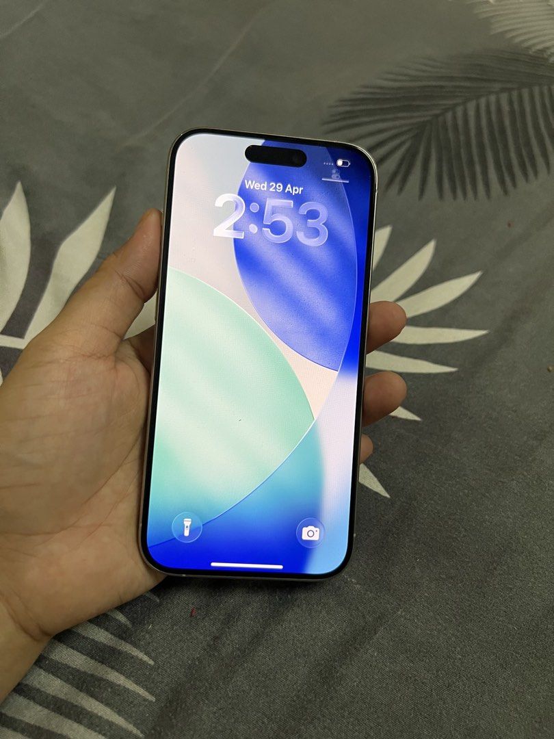 iPhone 15 Pro 128GB White Titanium (Category: iPhone 15 Series) located in Ulu Tiram. Submitted by aien_ashley (Listing ID 1435069470, Image 1). Description: Iphone 15 Pro 128GB Condition 9.5/10 Zp Set Face ID✅ Truetone✅ Battery Health 76% Fullset Area Pasir Gudang Minat Pm Atau Ws O11-28675987.