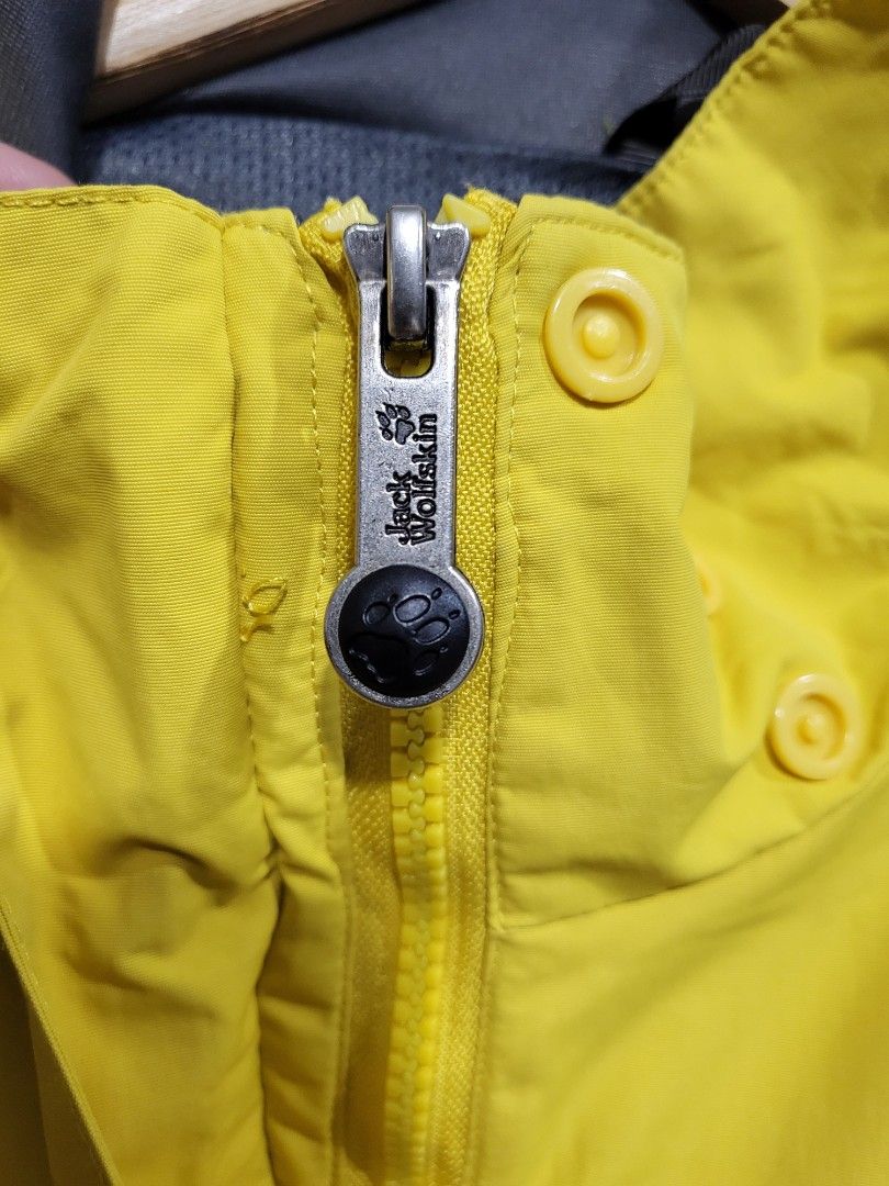 Jack wolfskin outdoor jacket (Category: Coats, Jackets and Outerwear) located in Bacoor. Submitted by brentjudd (Listing ID 1435047052, Image 2). Description: Price: 480 pesos Jack wolfskin outdoor jacket size: large women's dimension: 20 width - 26 length color: yellow 10/10 issue: no hood 100 % Original need wash lang bago suotin galing korea Pick up or shipping only Courier: J&T or lalamove Location: Molino 1, bacoor, cavite Lalamove pin locat