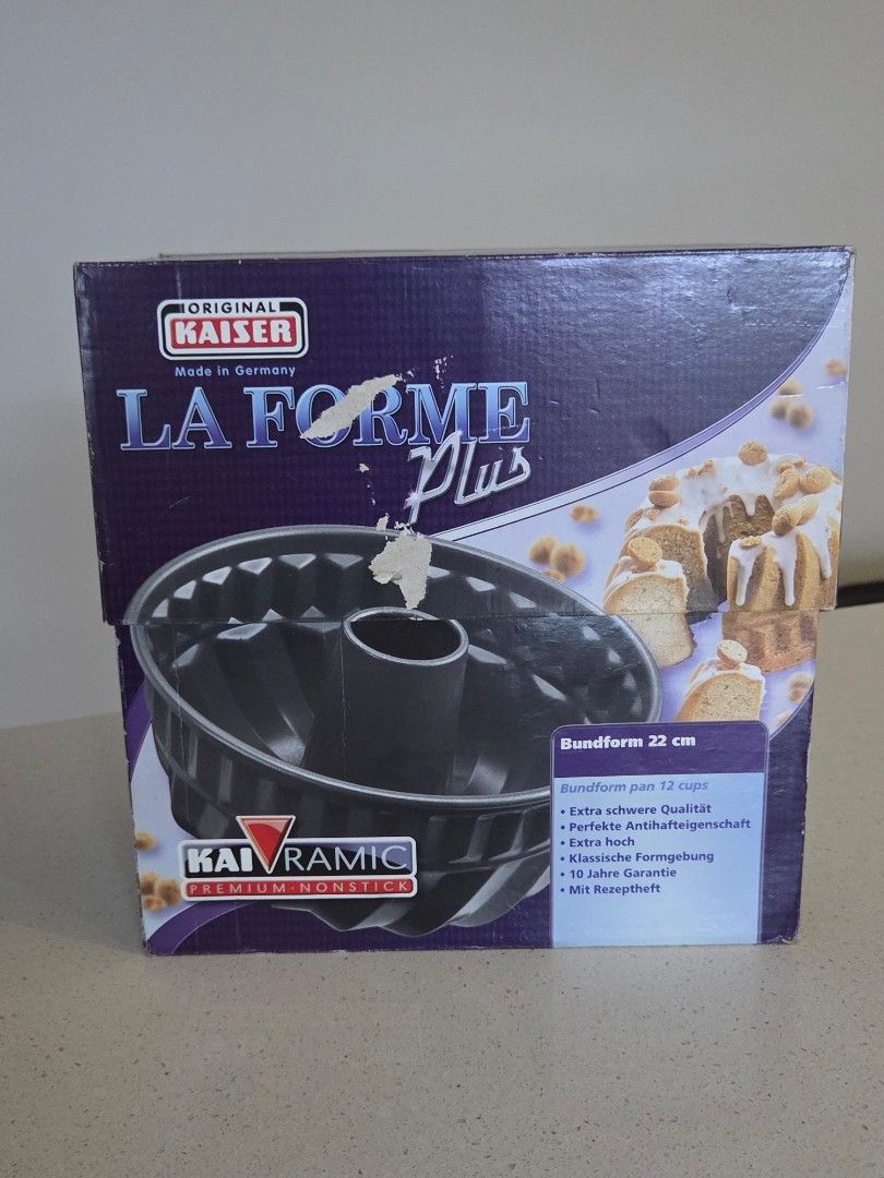 Kaiser La Forme Plus Bundt Pan 22cm