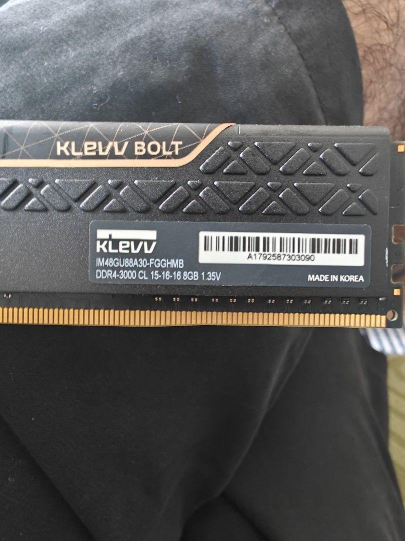 KLEVV BOLT DDR4 8GB 3000MHz RAM