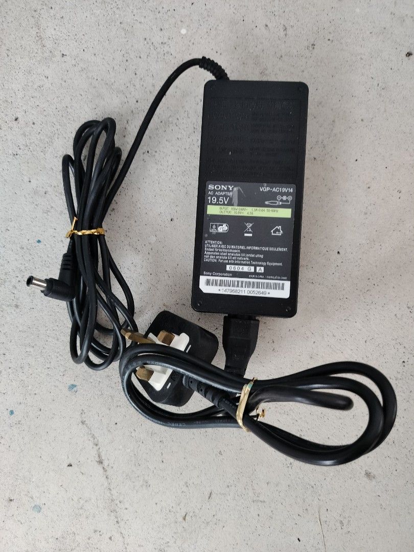 Laptop charger440329805979996160