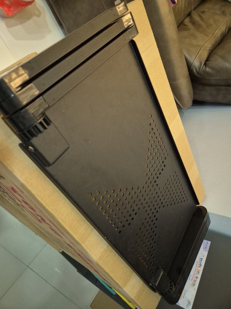 Laptop stand440458725923891200