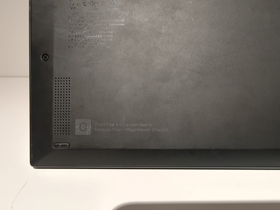 Lenovo ThinkPad X1 Carbon Gen 8 Laptop440450055196518403