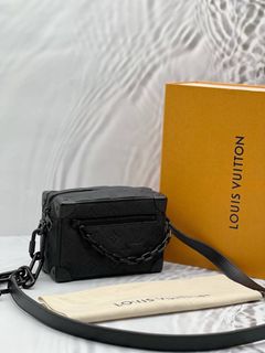 (Category: ) located in . Submitted by redrabbitluxury_singpore (Listing ID 1435022093, Image 1). Description: .