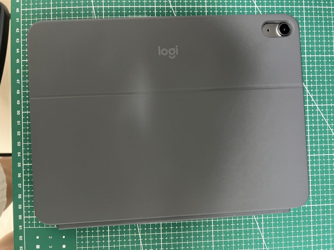 Logitech Combo Touch for IPad Air439982905707745282