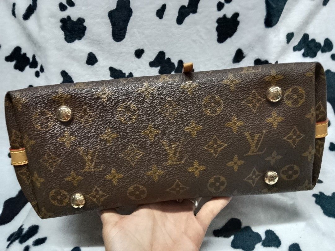 Louis Vuitton (Category: Luxury Bags & Wallets) located in Baguio. Submitted by luxuryitembags (Listing ID 1435024408, Image 3). Description: 2nd hand bag (Original) no damage, in a good condition dustbag inclusion only coded and Leather material.
