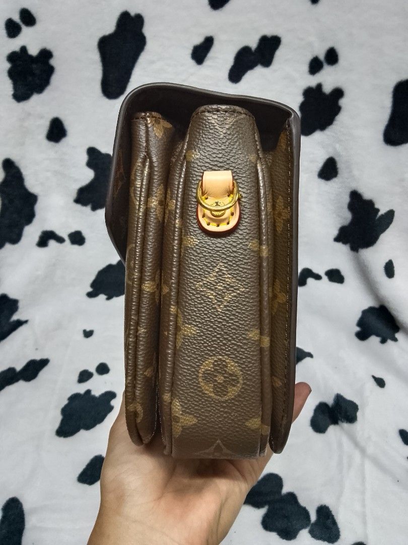 Louis Vuitton (Category: Luxury Bags & Wallets) located in Baguio. Submitted by luxuryitembags (Listing ID 1435032663, Image 3). Description: 2nd Hand Bag (original) Leather material Made in france (coded) dustbag inclusion only.