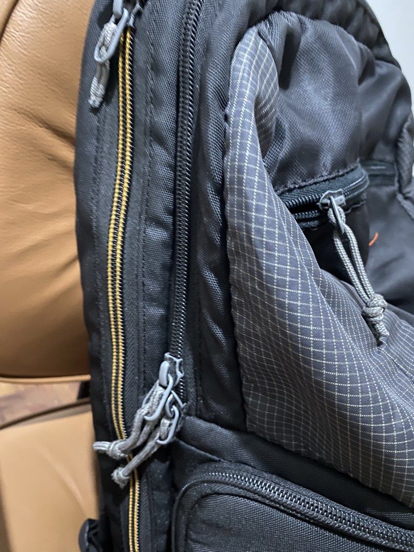 Lowepro Camera Backpack (Category: Camera Bags & Carriers) located in Taguig. Submitted by erotisismo.photog (Listing ID 1435117855, Image 2). Description: 📸 **Lowepro Fastpack BP 250 AW II – Camera Backpack (Well-Used, Still Functional)** 💼 Letting go of my Lowepro Fastpack BP 250 AW II. This has been my go-to bag for shoots, so it’s **well-used** but still fully functional and reliable. 🔹 **Condition:** Well-used (visible signs of wear, but 