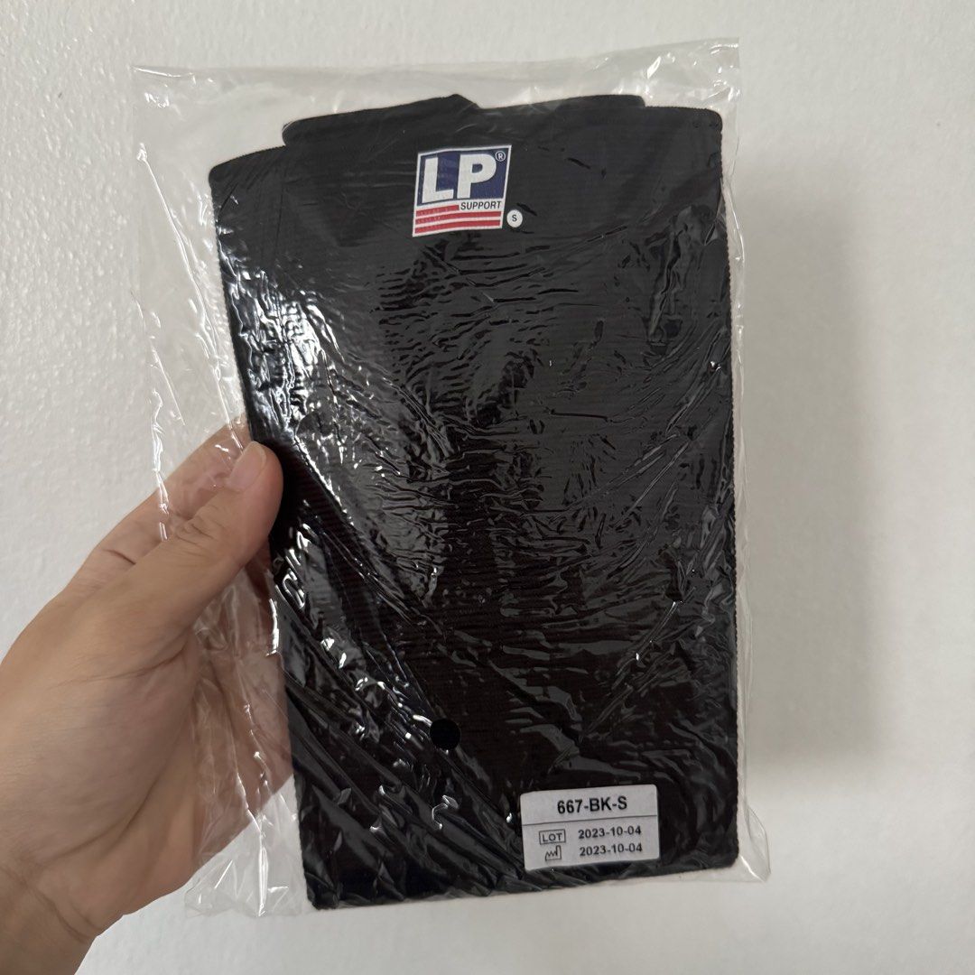LP SUPPORT 667 Knee Support (Category: Braces, Support & Protection) located in Manila. Submitted by miskym (Listing ID 1435068440, Image 2). Description: T-54.