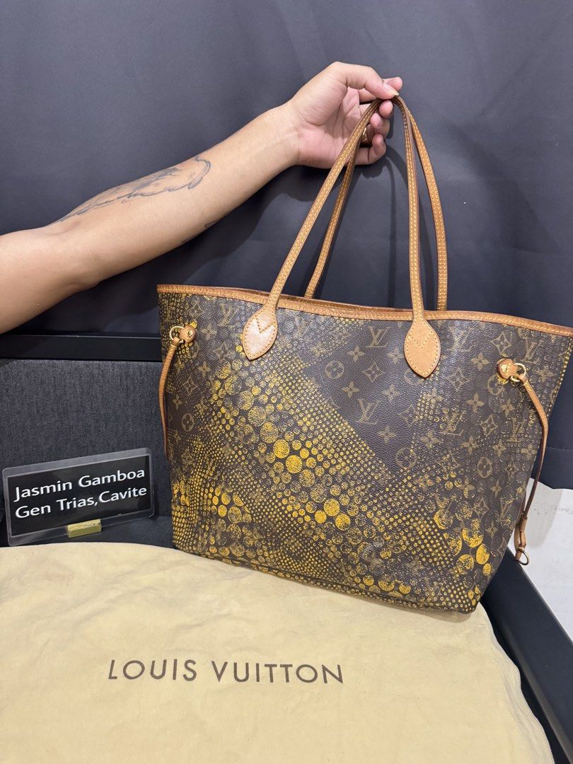 lv Yayoi Kusama Neverfull MM (Category: Tote Bags) located in Cavite. Submitted by bagalore (Listing ID 1435164161, Image 2). Description: - Authentic Louis Vuitton Neverfull MM - Yayoi Kusama collaboration - Iconic Monogram canvas with yellow polka dot design - Includes original dust bag - Yellow interior lining with black polka dots - Made in France - Date code: TJ3192.