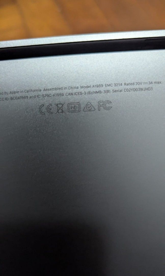 MacBook Pro 13inch441399761091307522