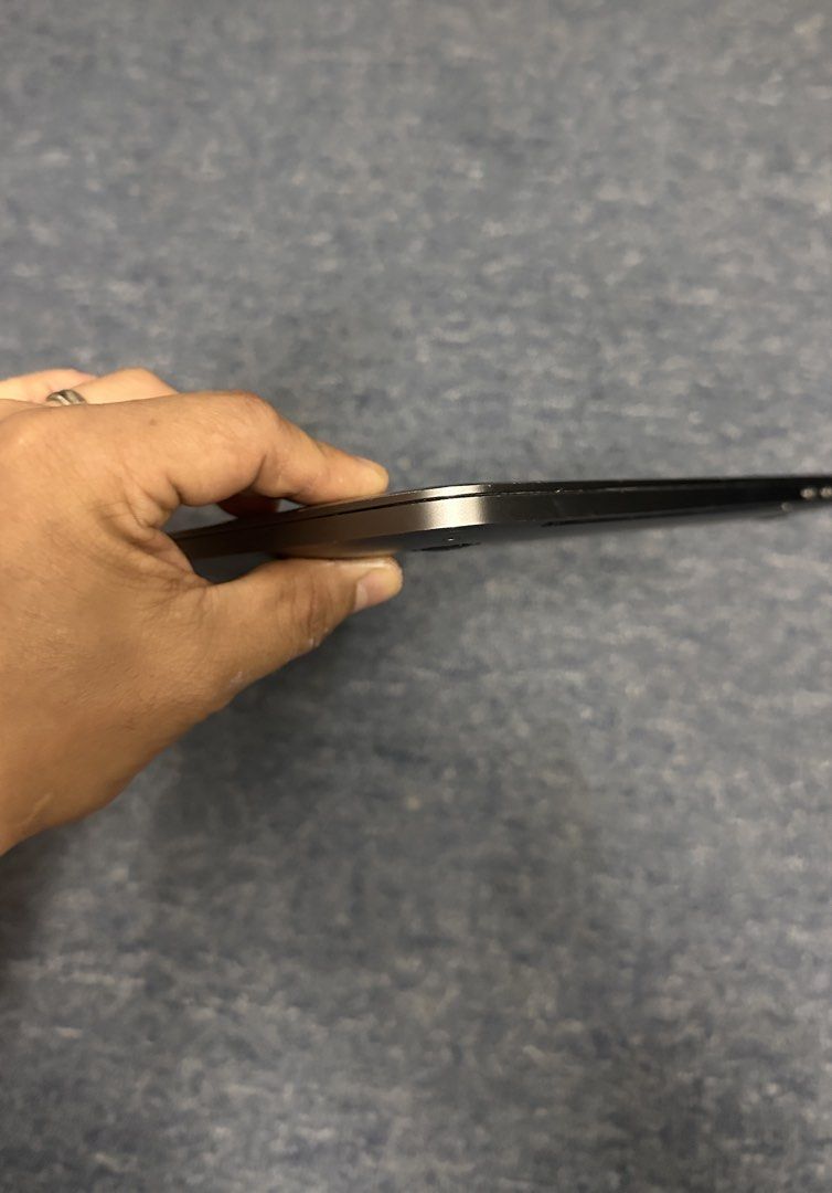 MacBook Pro 13-inch (2017)440211359872460809