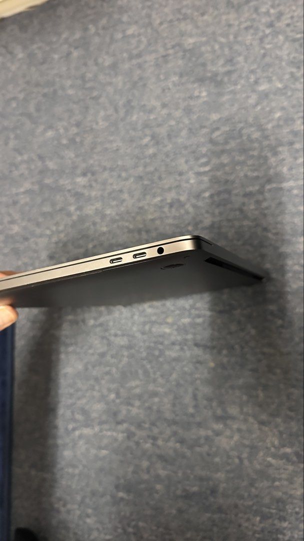 MacBook Pro 13-inch (2017)440211359872460808