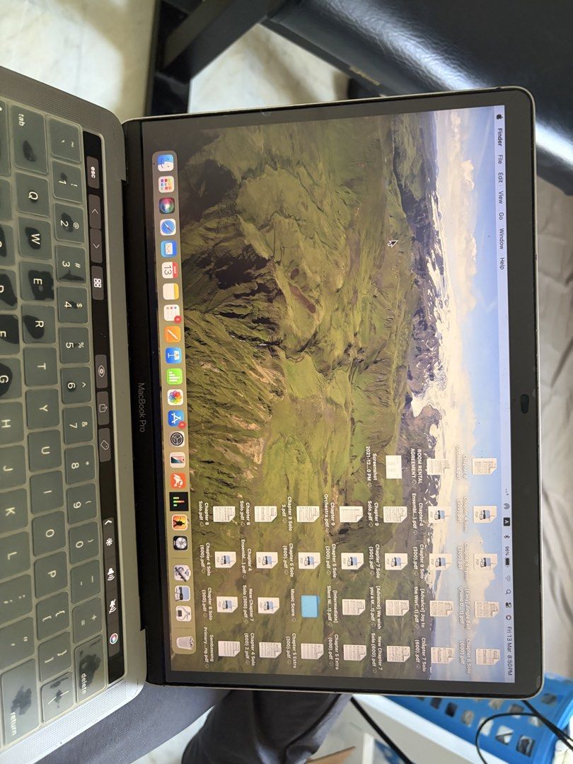 MacBook Pro 13-inch 2018440575706425600002