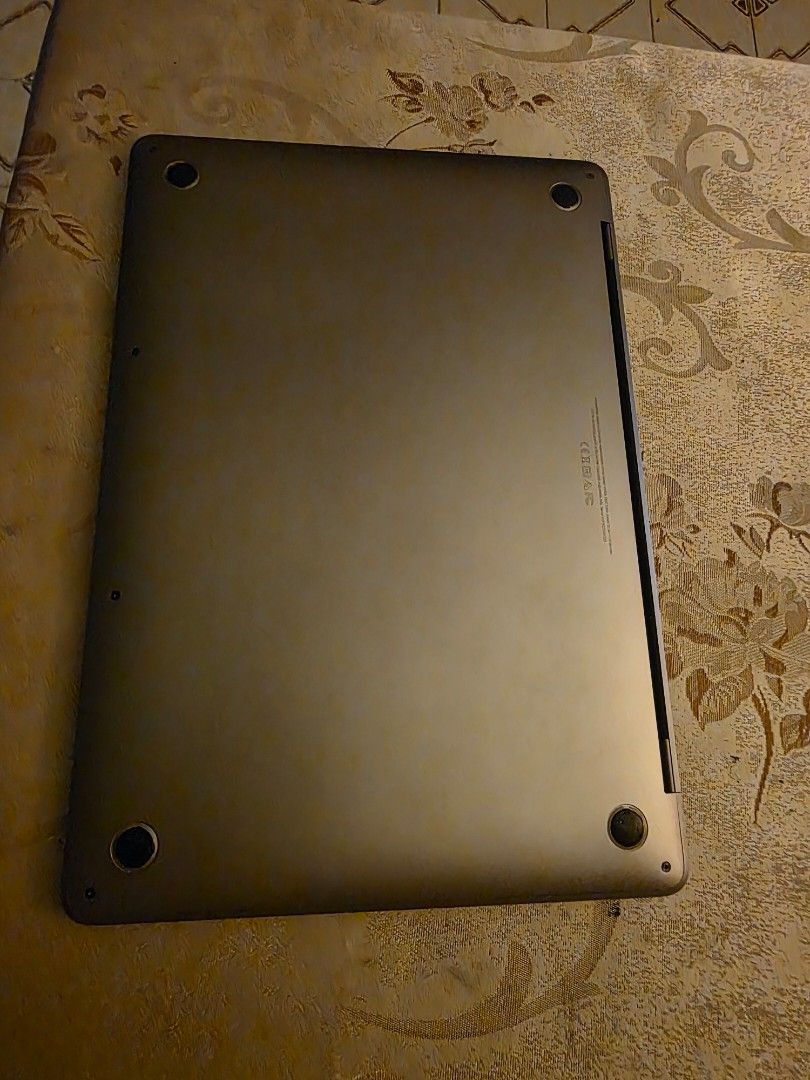 MacBook Pro 2016439976469611171844