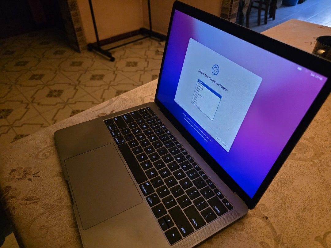 MacBook Pro 2016439976469611171841