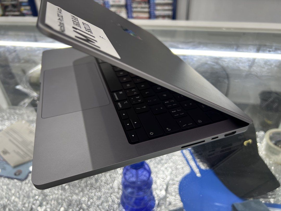 MacBook Pro 2021 14-inch M1 (Category: Laptops & Notebooks) located in Manila. Submitted by vaniextura (Listing ID 1435094597, Image 3). Description: - MacBook Pro 2021 - M1 Chip - 16GB RAM - 1TB SSD - cycle count 92 -Max capacity 91% - Space gray - Black keyboard - Large trackpad - macOS interface.