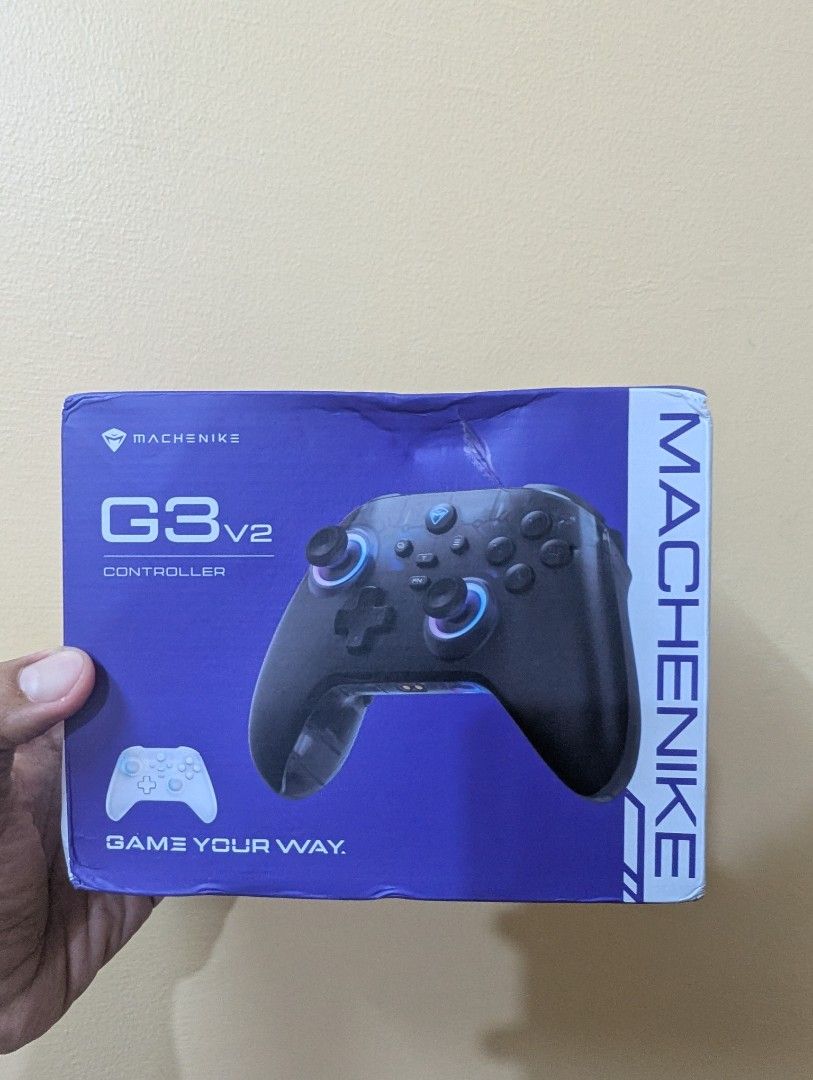 Machete G3 V2 wireless gaming Controller (Category: Controllers) located in Quezon City. Submitted by unboxingtito (Listing ID 1435083543, Image 1). Description: Brand new and unused..