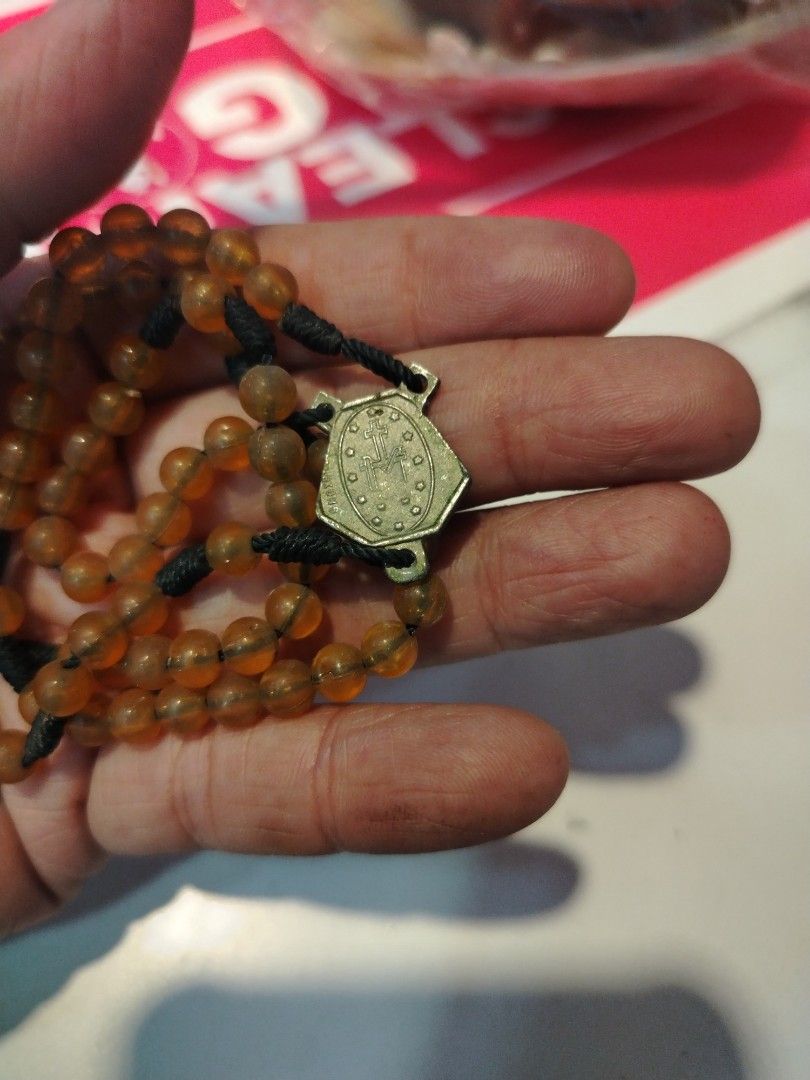 Made in Roma antique rosary (Category: Religious Items) located in Manila. Submitted by billionare (Listing ID 1435102864, Image 3). Description: made in Roma antique rosary good condition vintage rosary collection.