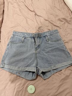 (Category: ) located in . Submitted by dclutter.corner (Listing ID 1435071999, Image 1). Description: .