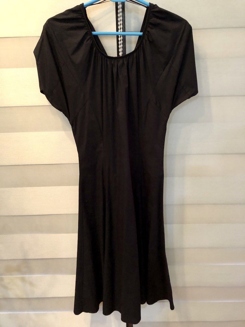 Mango Cotton Dress with Gartered Neckline (Category: Dresses) located in Quezon City. Submitted by sheisdecluttering_now (Listing ID 1435116529, Image 1). Description: Cotton.