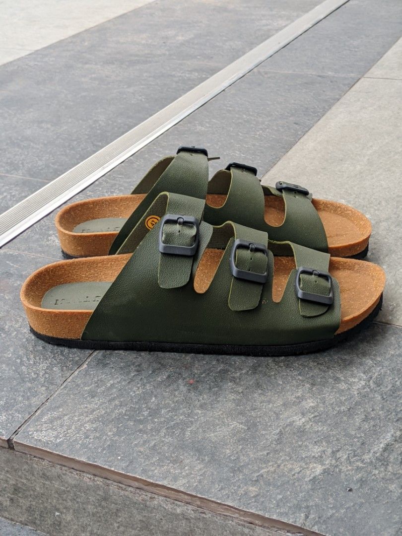 Manifesto Green Sandals - Size 41-42 (Category: Slippers & Slides) located in San Mateo. Submitted by rick_enzo (Listing ID 1435086921, Image 2). Description: FOR SALE: Cork sandals available now in brand new condition Manifesto sandals Green color Men's size EUR Size 41-42 No issue See pictures for more details PM for any inquiries or questions Meetup or pickup Loc: San Mateo, Rizal Meetup: GB/Plaza/SM San Mateo Fix Price: P180.