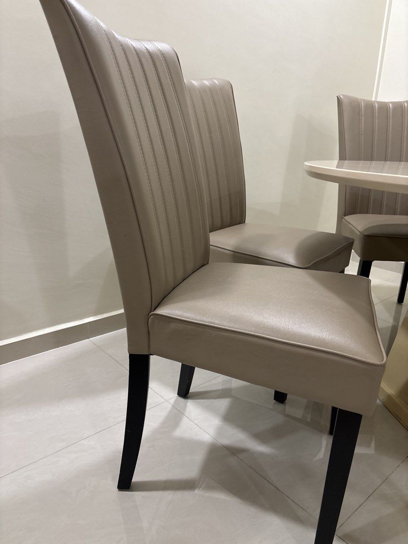 Marble Dining Table- Round 6 seaters