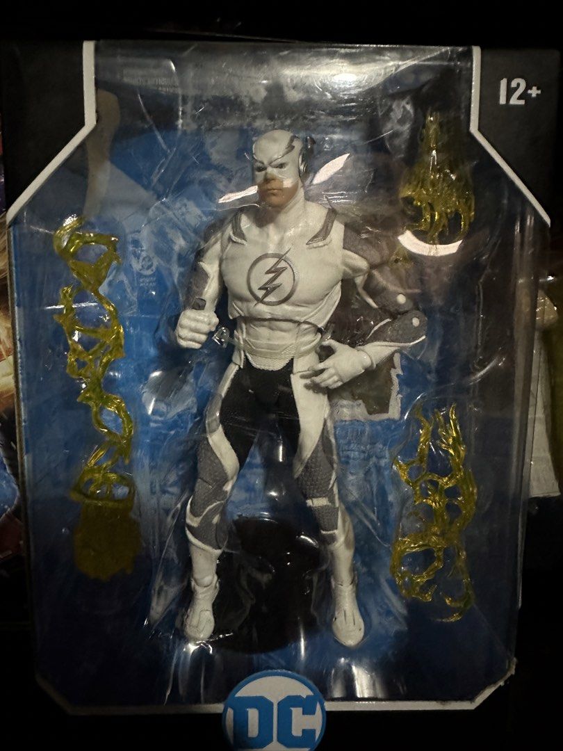 McFarlane The Flash Hot Pursuit (Category: Figurines & Statues) located in Binan City. Submitted by elf.0000 (Listing ID 1435038795, Image 2). Description: P1,300.00 plus sf Payment via gcash Ship thru j&t.
