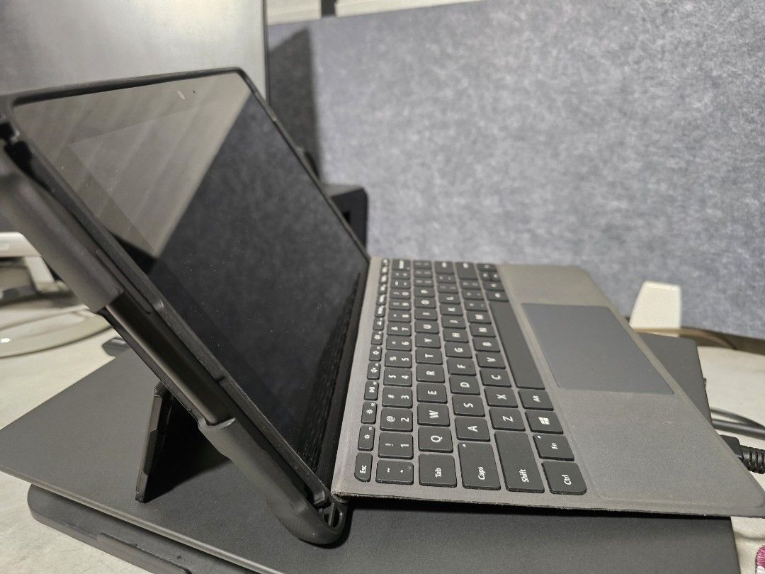 Microsoft Surface Go 2 Tablet with Keyboard440575714122813442