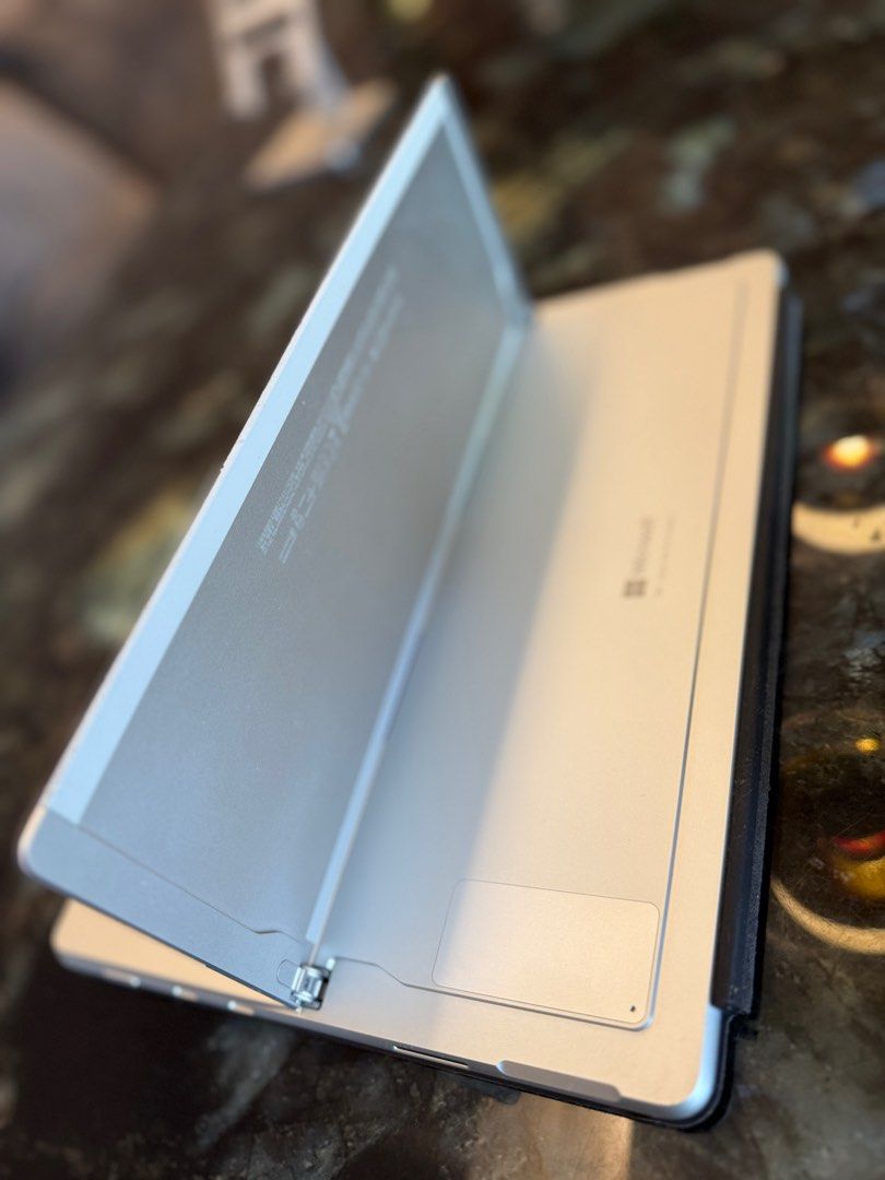 Microsoft Surface Laptop with Keyboard440330758337996804