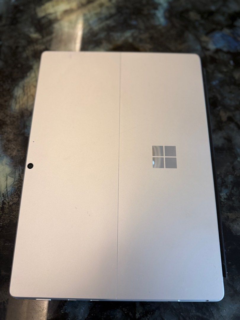 Microsoft Surface Laptop with Keyboard440330758337996801