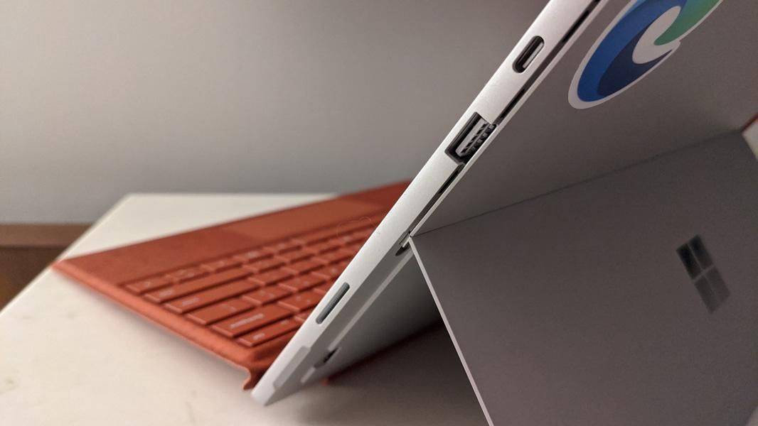 Microsoft Surface Pro Tablet with Keyboard and Pen441402400262727682