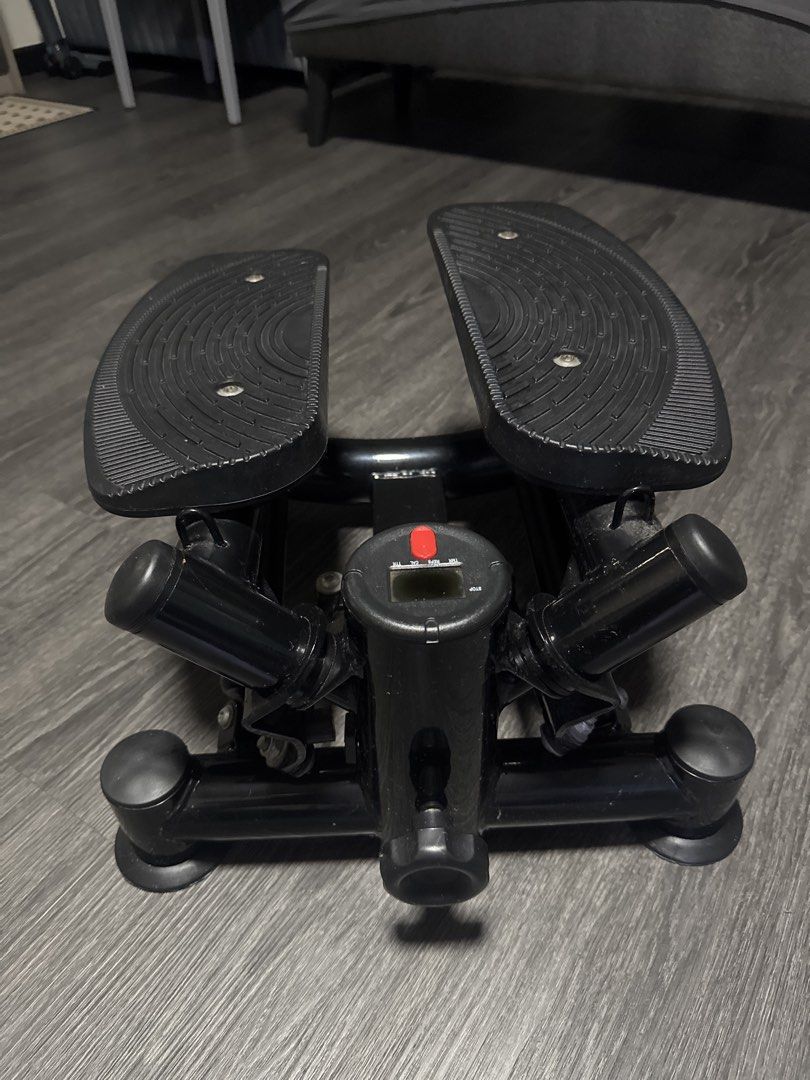 Mini Stepper (Category: Cardio & Fitness Machines) located in Singapore. Submitted by ellyacat (Listing ID 1435085149, Image 1). Description: Compact mini stepper for home workouts. Digital display to track your progress not working. Hence selling cheap. Perfect for cardio and leg exercises. Easy to store and use..
