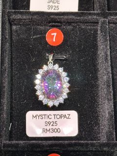 (Category: ) located in . Submitted by luxeforlessbysm (Listing ID 1435169140, Image 1). Description: .