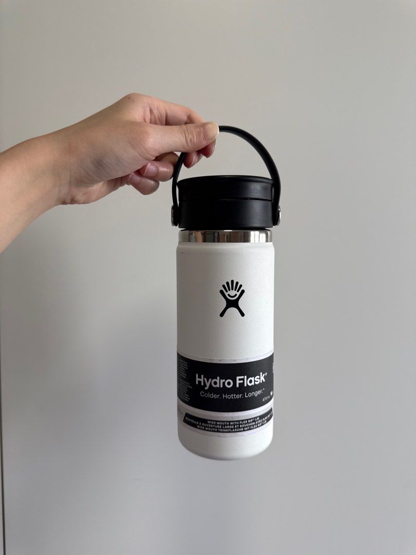 [Original] Hydroflask Wide Flex Sip Lid White 16oz (Category: Water Bottles & Tumblers) located in Manila. Submitted by ruthbeer_ (Listing ID 1435151776, Image 1). Description: .