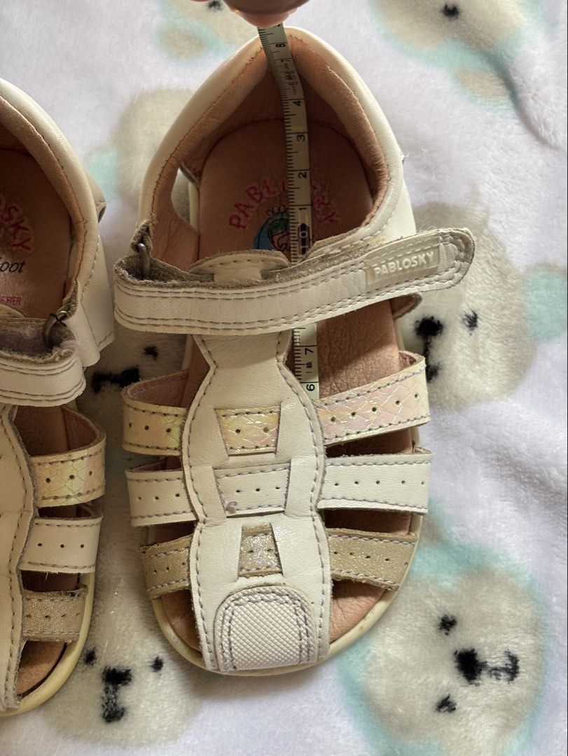 Pablosky Barefoot Sandals (Category: Flats & Sandals) located in San Juan City. Submitted by prelaabthings (Listing ID 1435026400, Image 2). Description: Pablosky sandals, designed for barefoot comfort. White and beige color, velcro strap for easy adjustment. Multi-strap design, likely leather. 13.5cm insole .