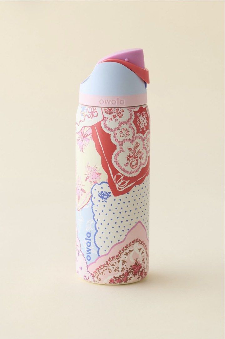 (Pasabuy🇨🇦) eta June 26 Owala Hankies Print FreeSip 32 oz Water Bottle (Category: Water Bottles & Tumblers) located in Caloocan City. Submitted by redkooky (Listing ID 1435161073, Image 1). Description: ETA June 26.