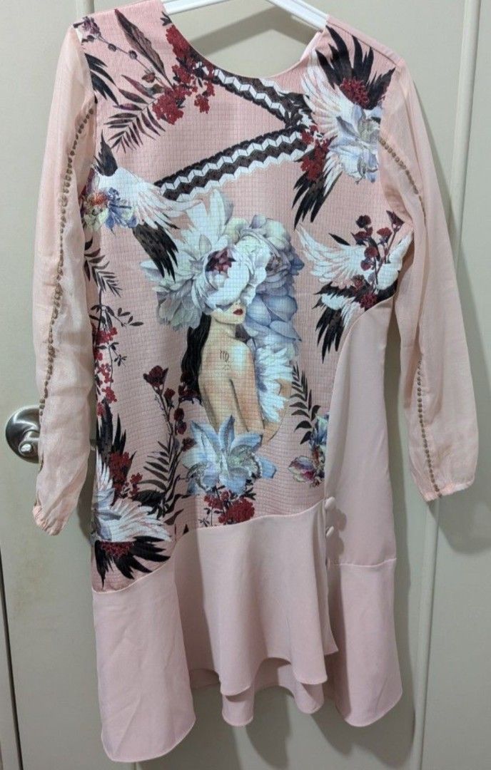 Plains and Prints Virgo Dress (Category: Dresses) located in Manila. Submitted by mbqueenofthestars (Listing ID 1435137923, Image 2). Description: Used once Plains and Prints Virgo Dress Size: medium Ships from cubao, qc via gogo express, grab or lalamove Payment first via bpi or gcash.